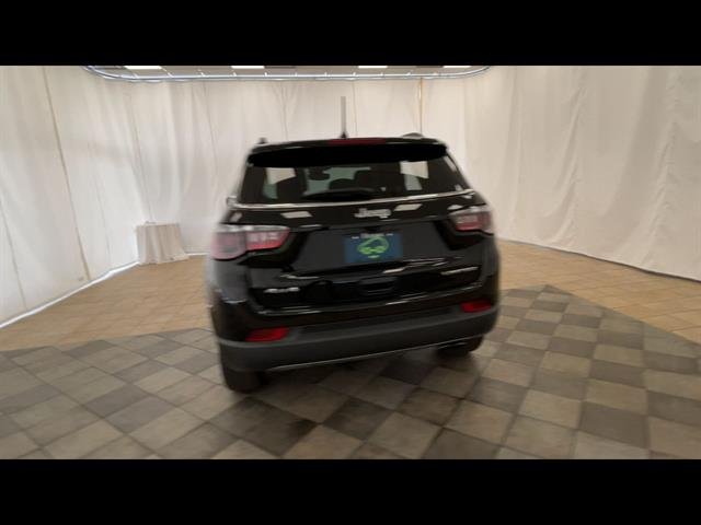 Certified Used 2022 Black Jeep Limited 4x4 image 8