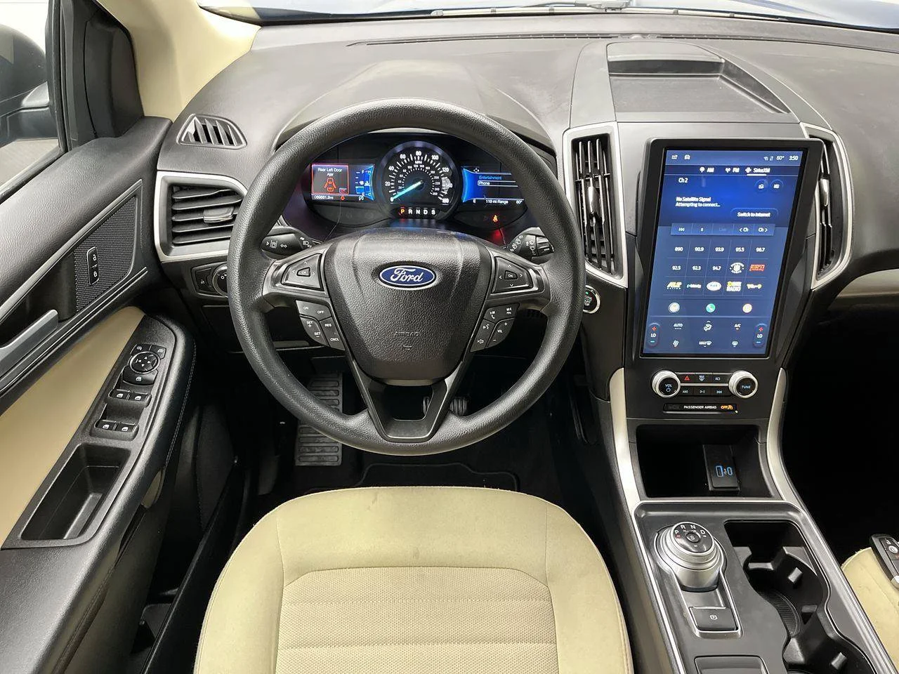 Used 2023 Blue Ford SE image 10
