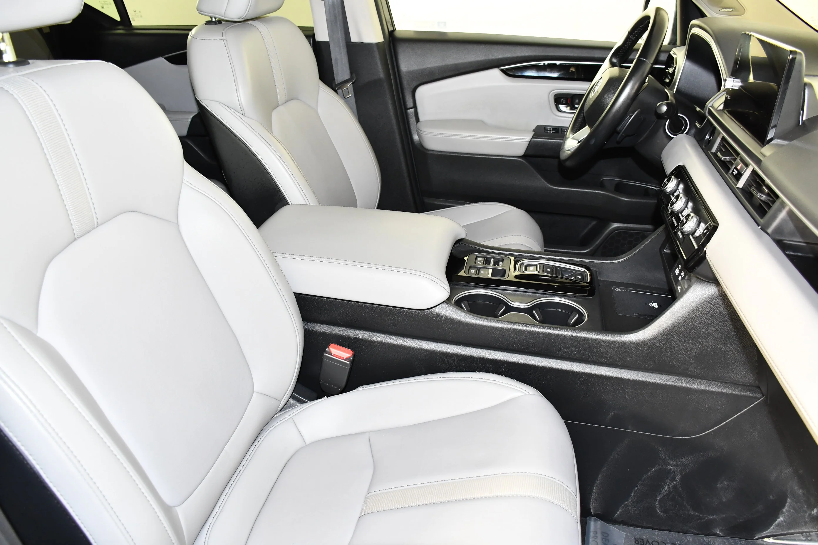 Used 2025 Obsidian Blue Pearl Honda Touring image 42