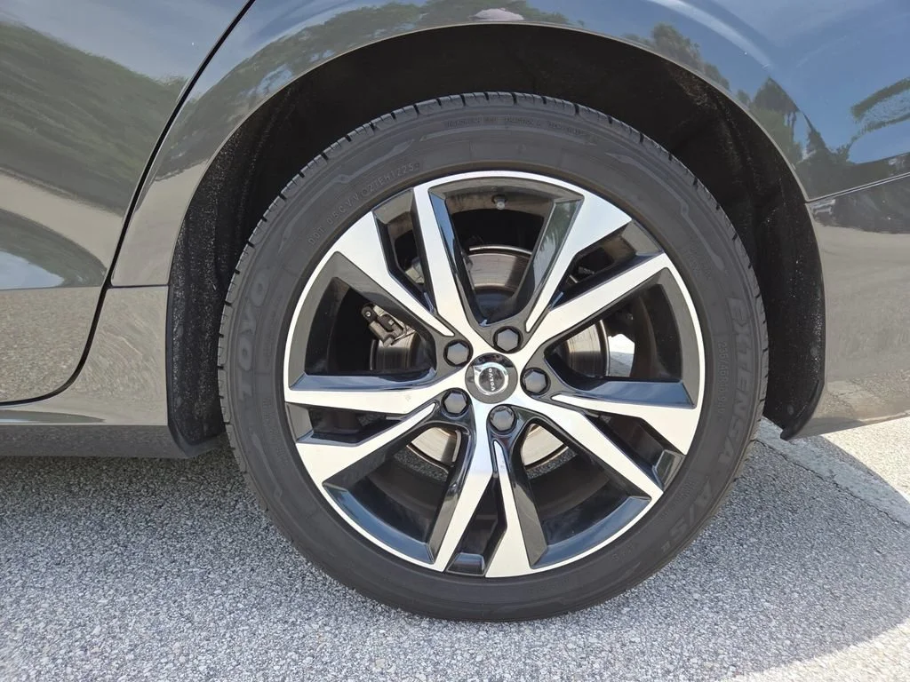 Used 2025 Platinum Gray Metallic Volvo Plus image 20