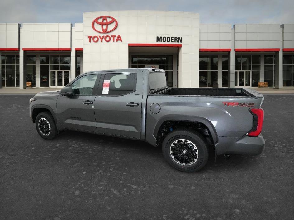 New 2026 Magnetic Gray Meta Toyota SR5 image 19