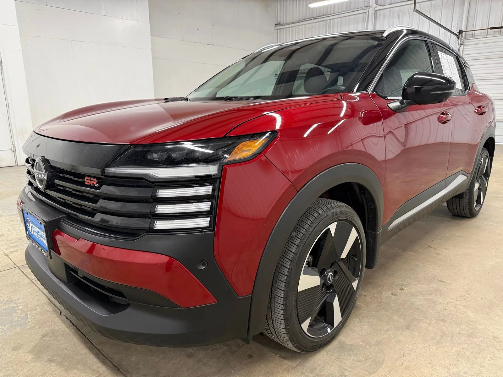 Used 2025 Red Nissan SR image 3