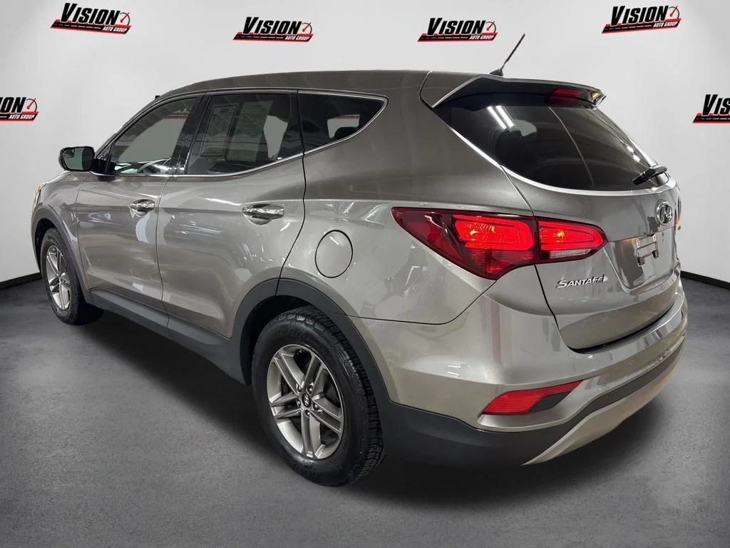 Used 2018 Gray Hyundai 2.4 Base image 7