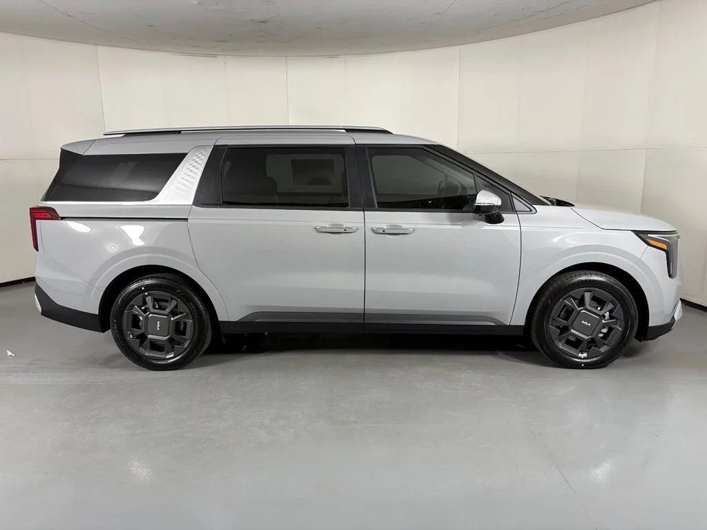 New 2026 Ceramic Silver Kia EX image 9