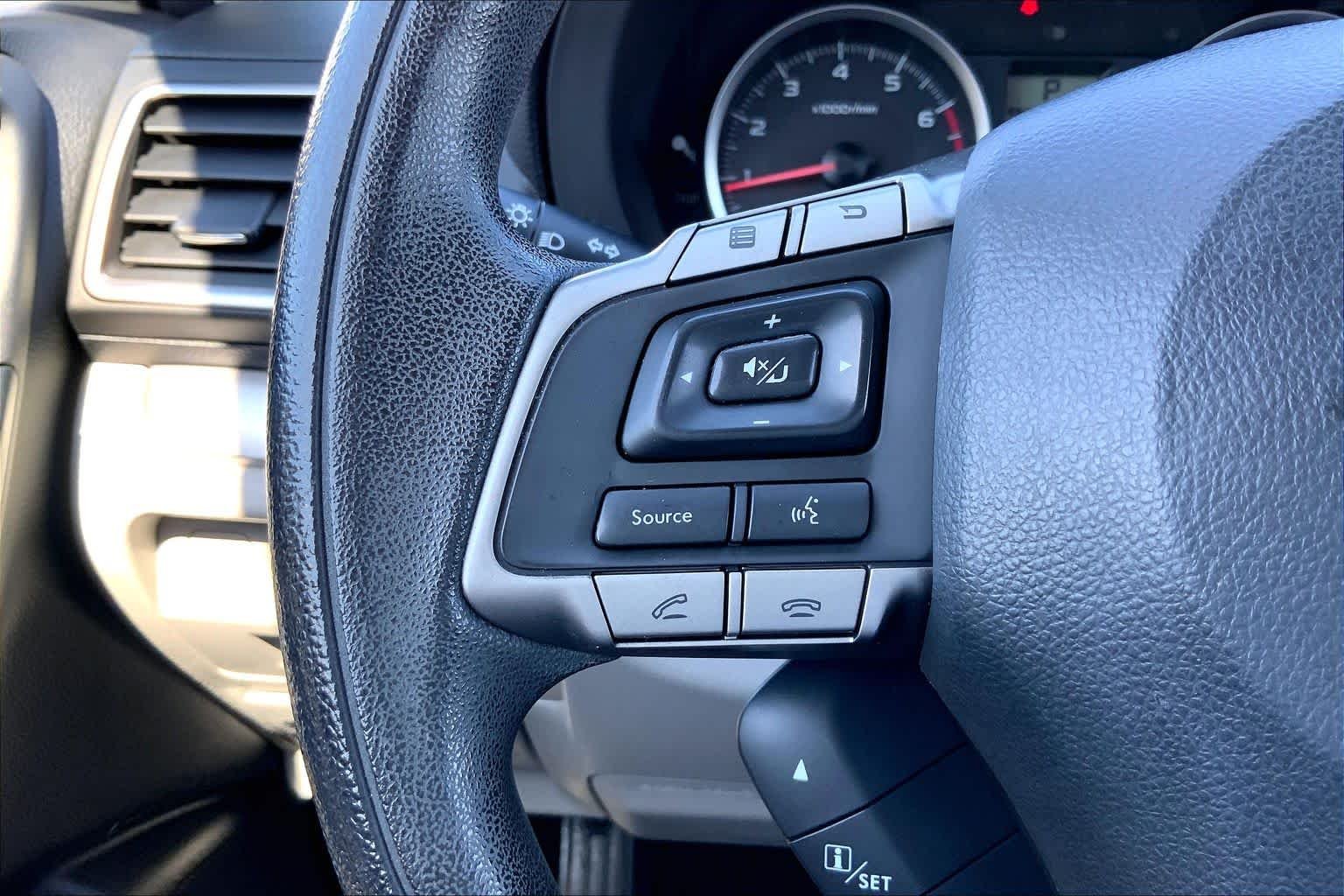 Used 2016 Quartz Blue Pearl Subaru 2.5i Premium image 21