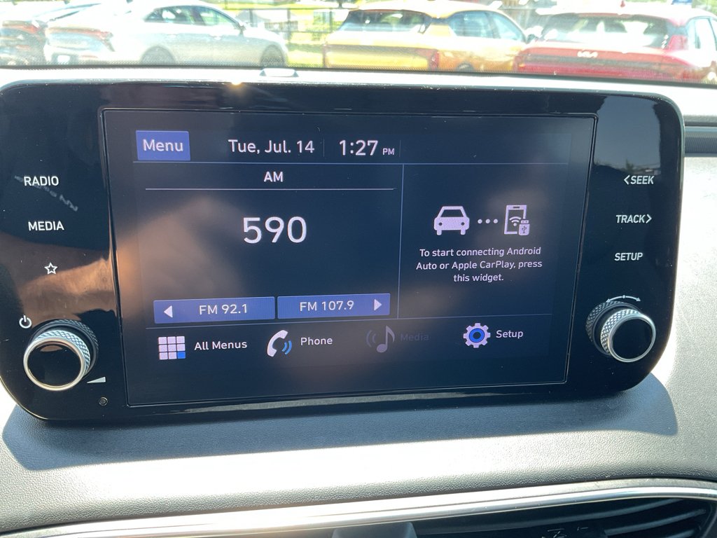 Used 2022 Shimmering Silver Hyundai SE image 23