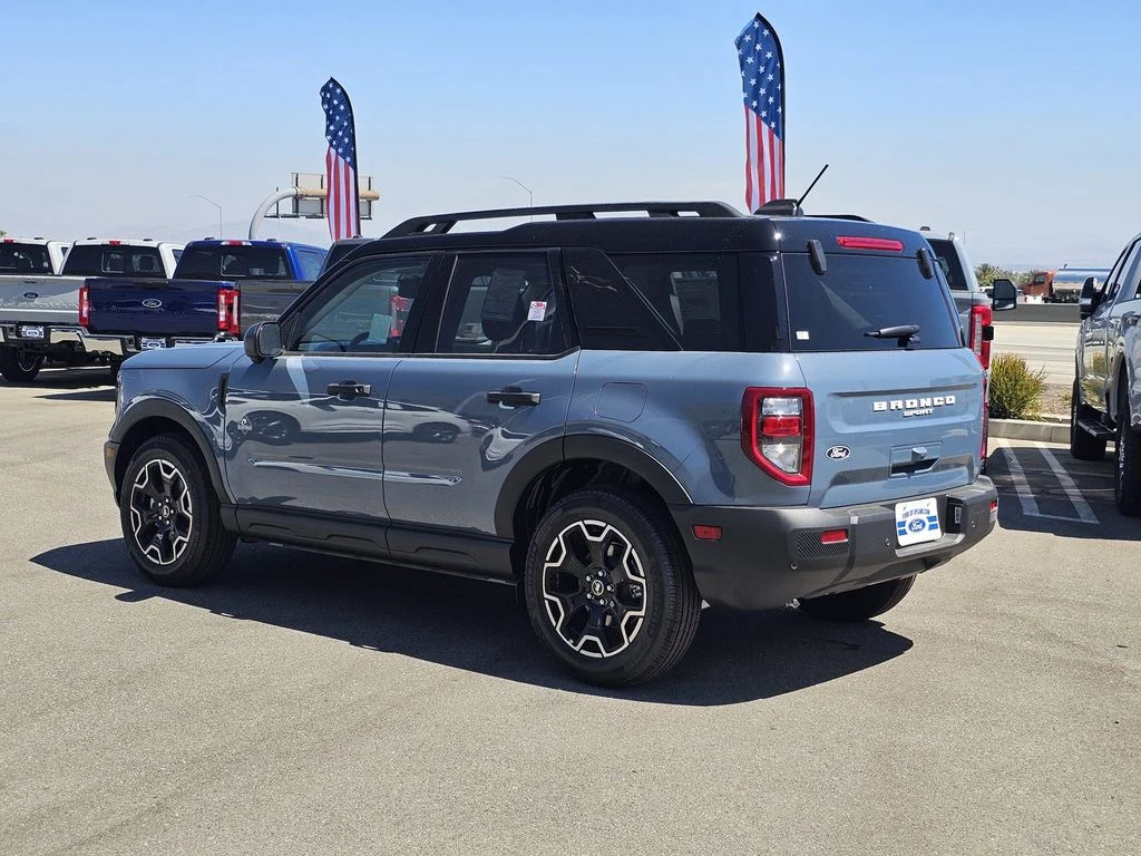 New 2026 Azure Gray Metallic Tri-Coat Ford Outer Banks® image 5
