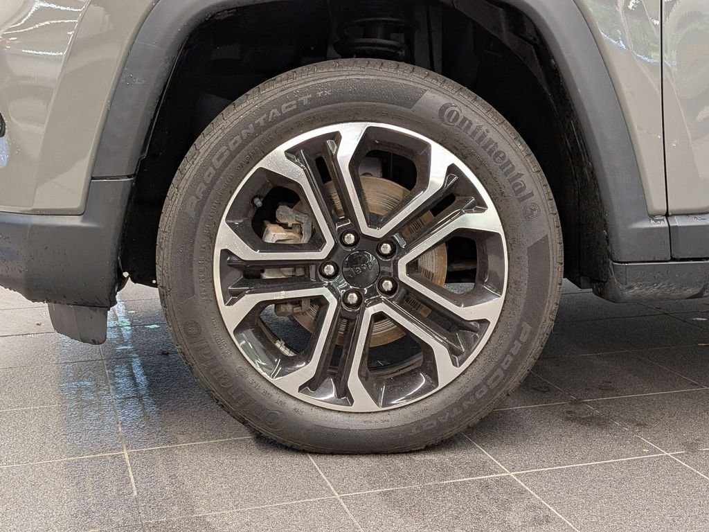 Used 2022 Gray Jeep Limited image 26