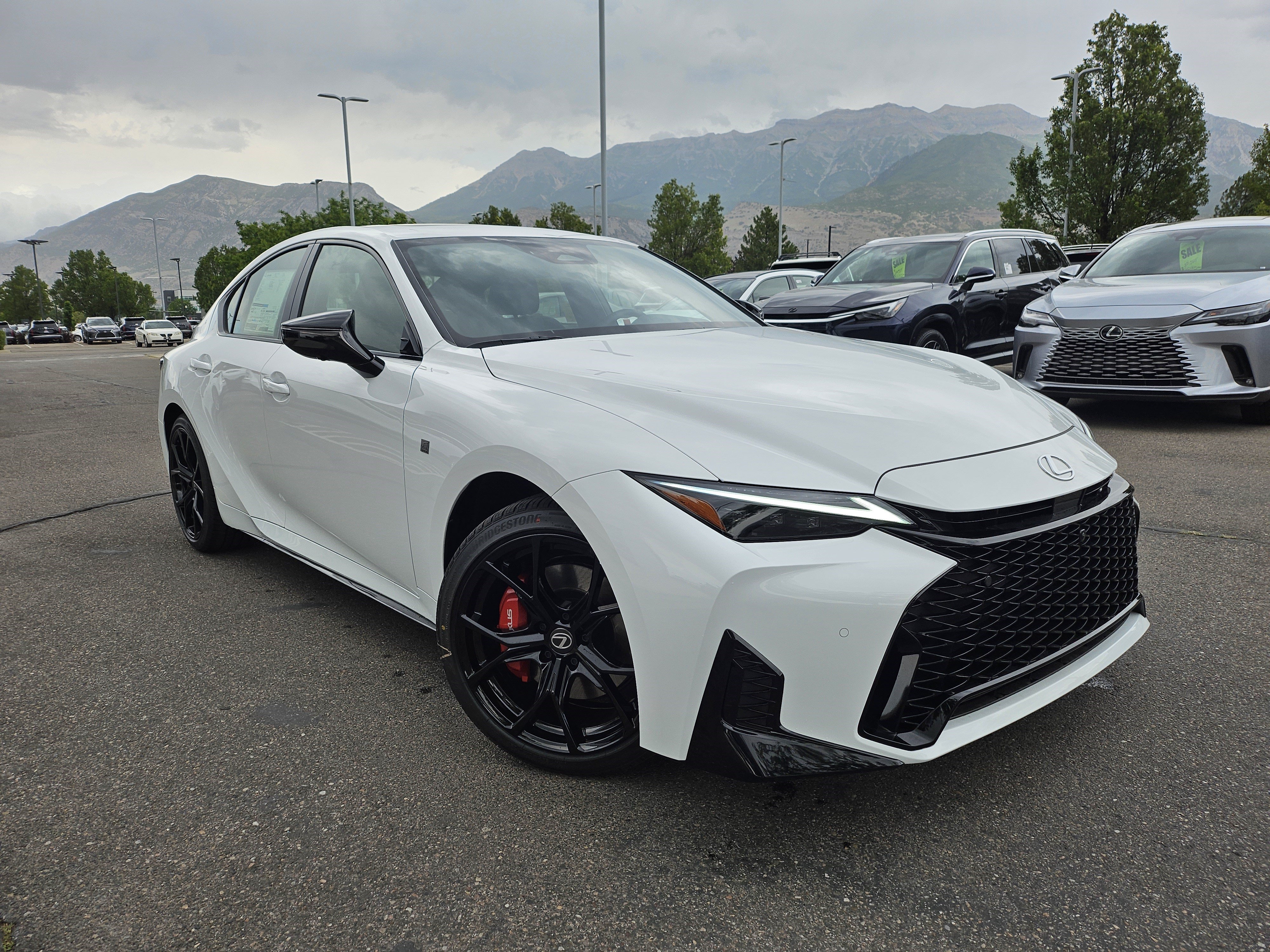 New 2026 Ultra White Lexus F SPORT AWD image 3