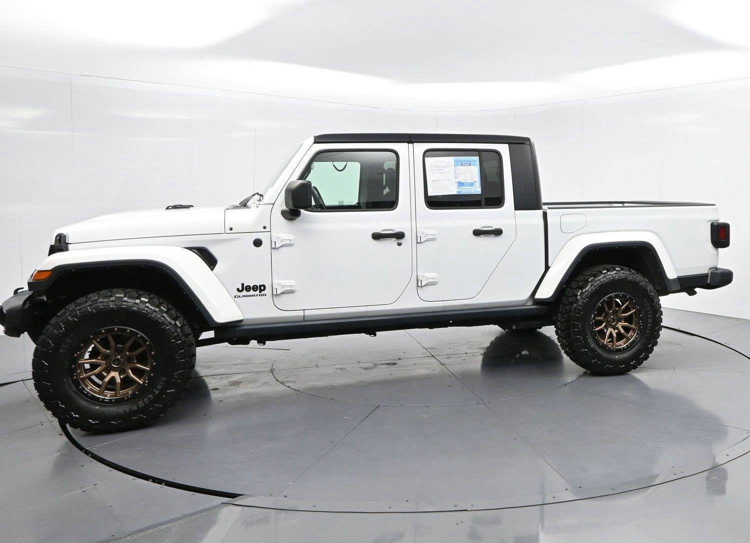 Used 2022 Bright White Clearcoat Jeep Willys image 4