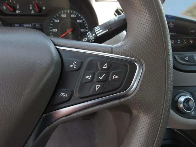 Used 2024 Sterling Gray Metallic Chevrolet LT image 24