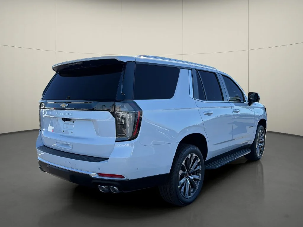New 2026 Polar White Tricoat Chevrolet High Country image 7