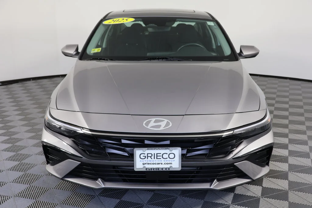 Used 2025 Fluid Metal Hyundai SEL Convenience image 3