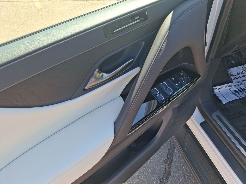 Certified Used 2024 White Lexus 600 Luxury image 15