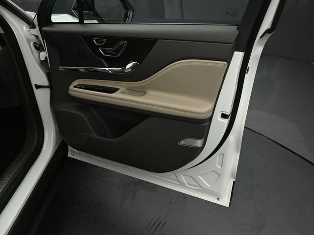 2023 LINCOLN CORSAIR - Image 32