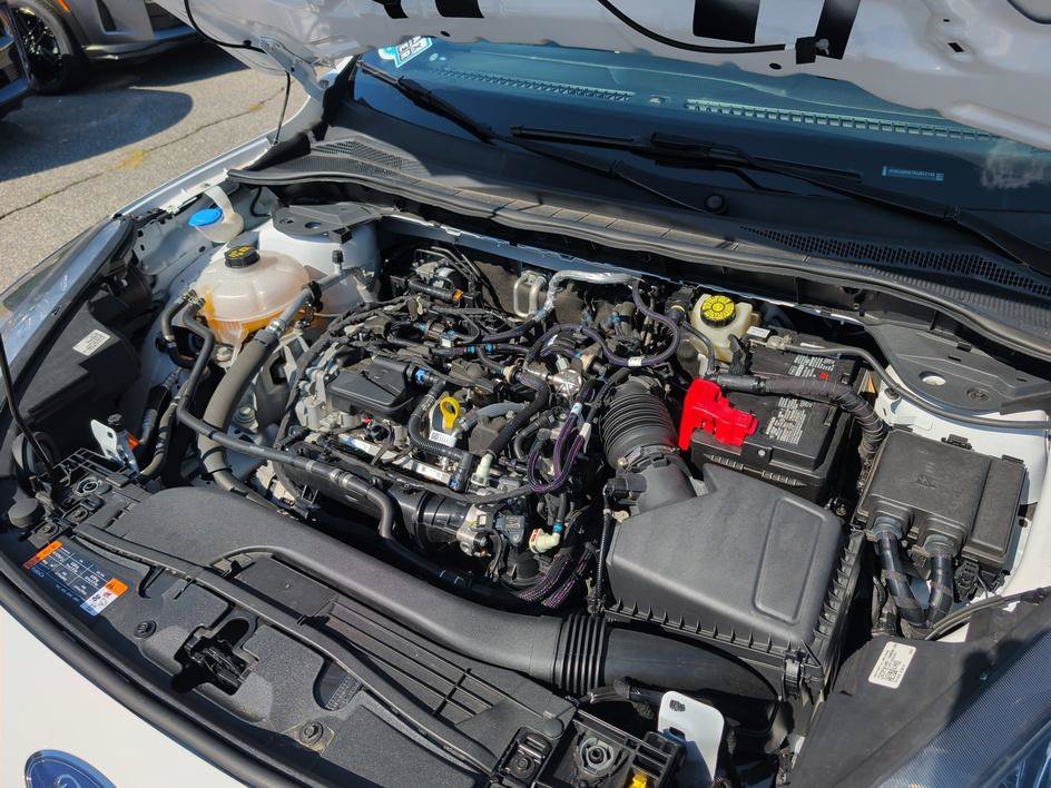Used 2022 Oxford White Ford SEL image 28