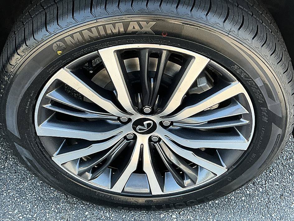 Used 2025 Warm Titanium INFINITI SENSORY image 7
