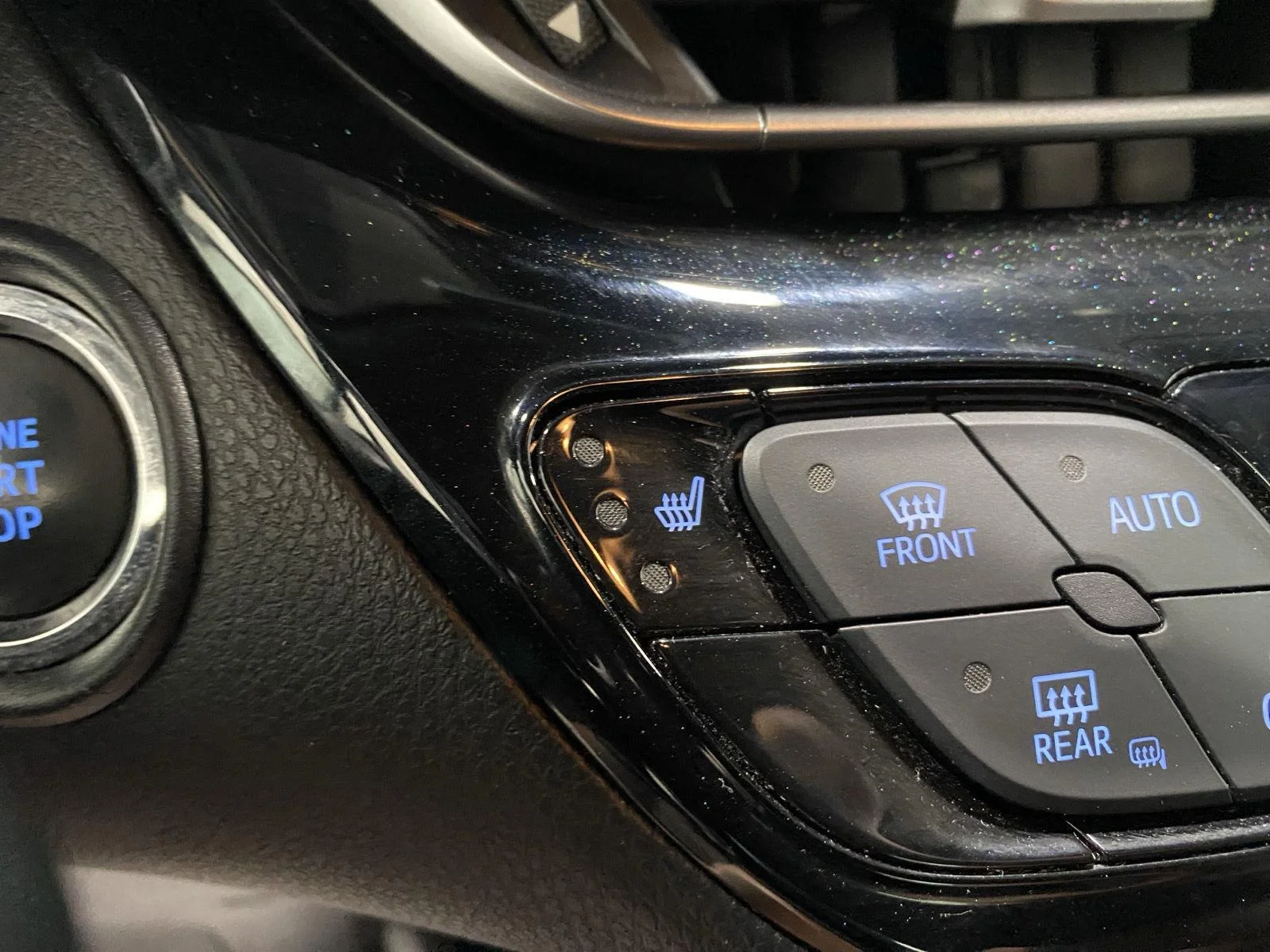 Used 2018 Black Sand Pearl Toyota XLE Premium image 18