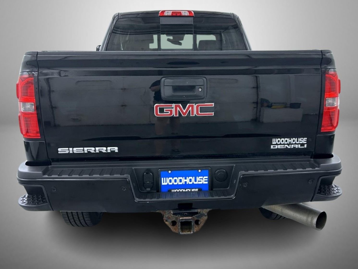 Used 2015 Black GMC Denali image 6