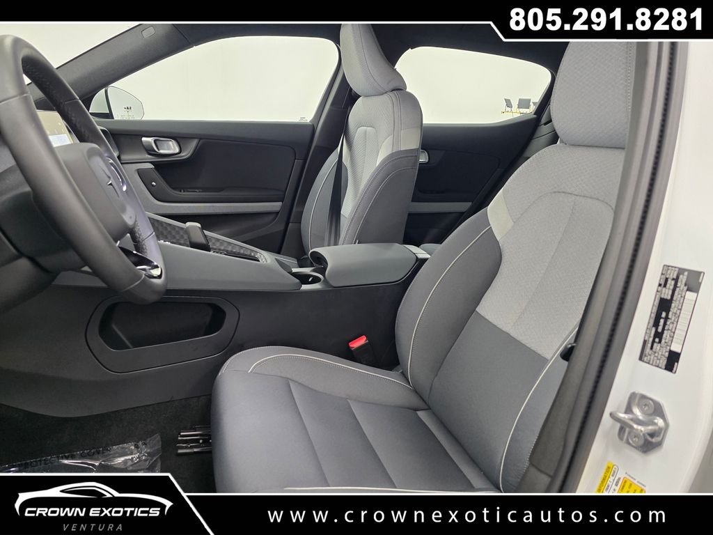 Used 2022 White Polestar Long Range Dual Motor image 22