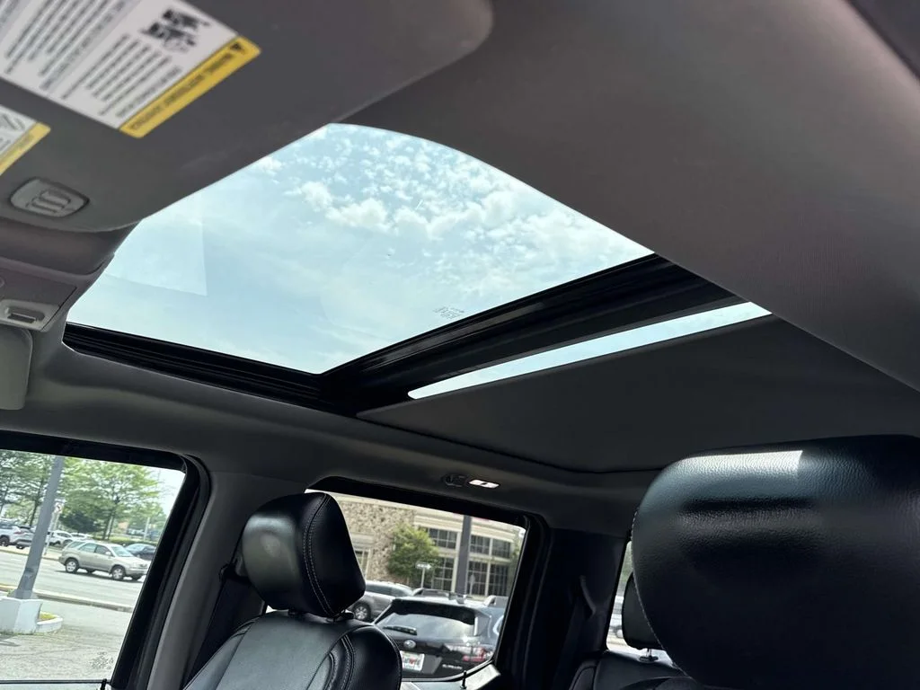 Used 2018 Gray Ford Lariat image 4