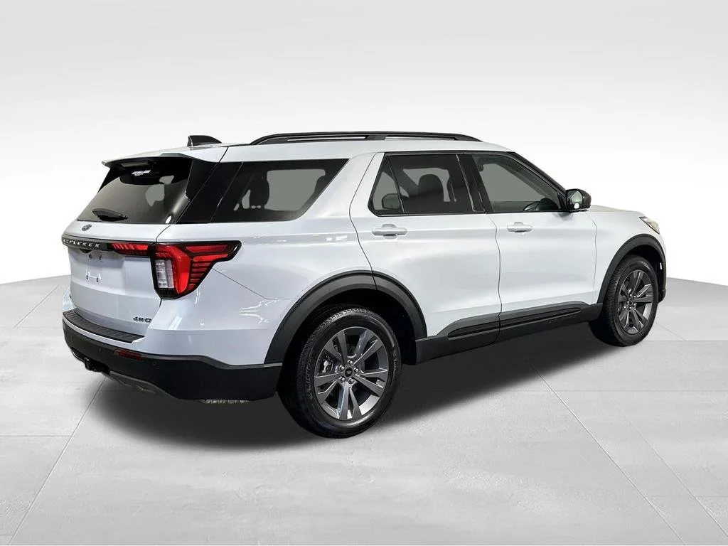 2026 Ford Explorer Active - Photo 10