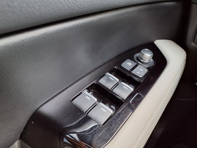 Used 2021 Red Mazda Grand Touring Reserve image 22