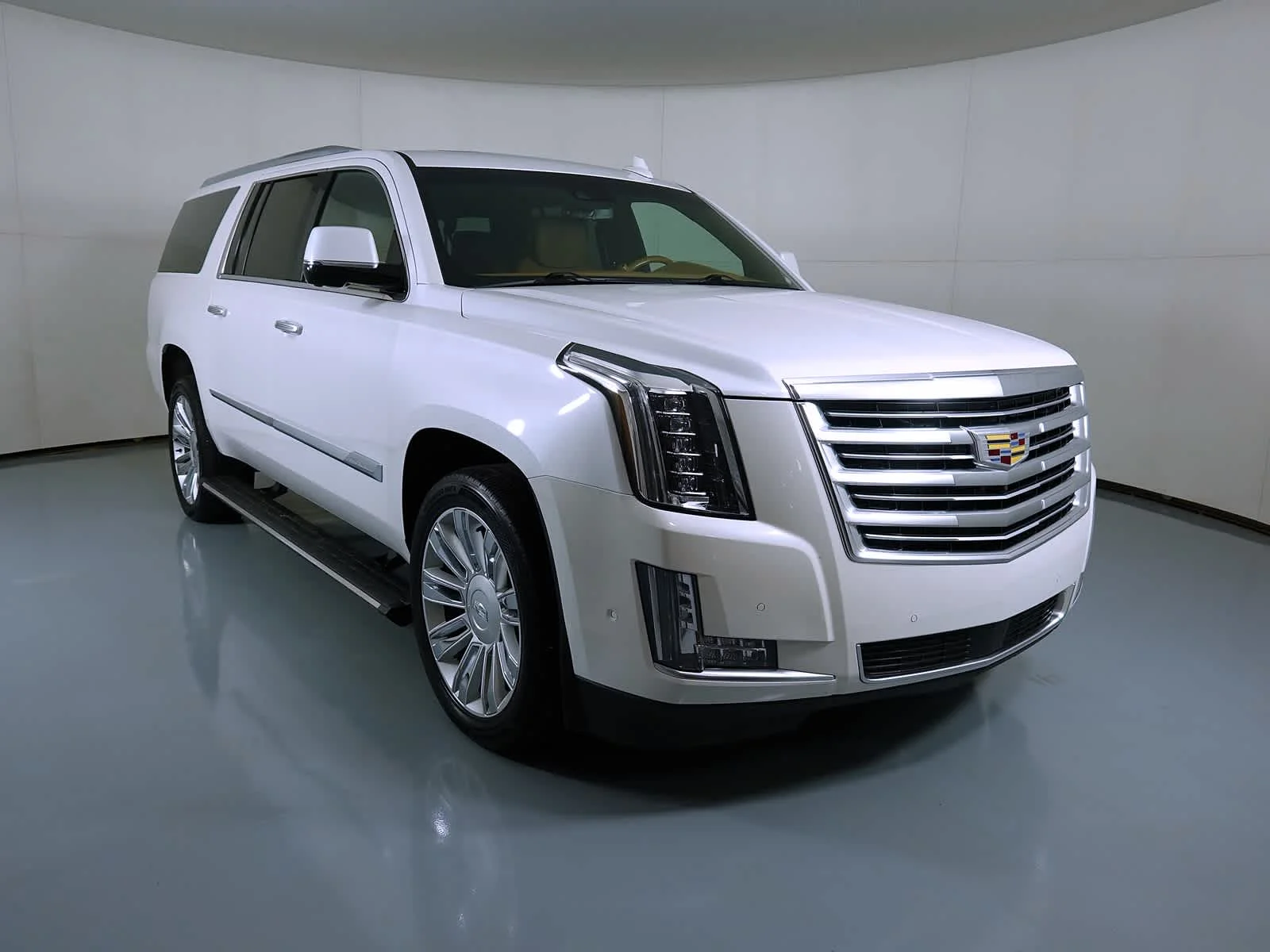 2017 Cadillac Escalade ESV AWD Platinum's photo