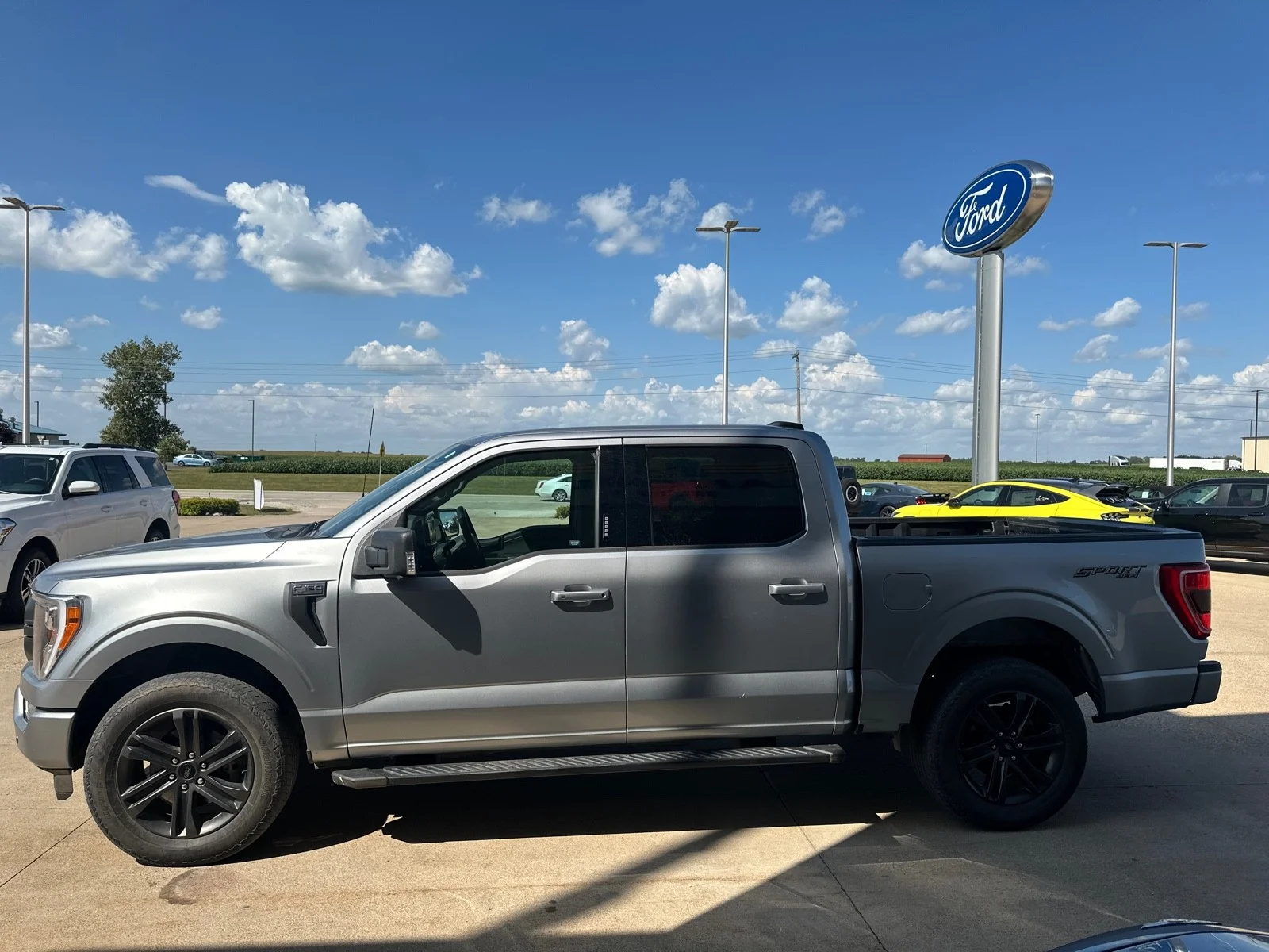 Used 2022 Iconic Silver Metallic Ford XLT image 11