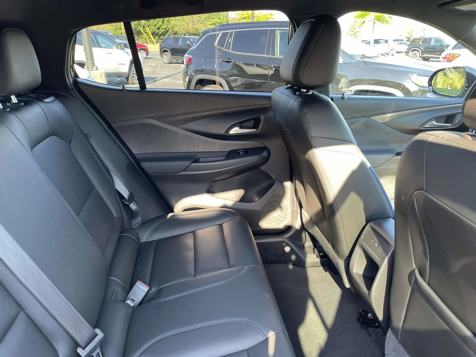 Used 2024 Ebony Twilight Metallic Buick Sport Touring image 10