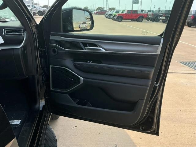 New 2026 High Gloss Black Exterior Paint Jeep Grand Wagoneer image 21