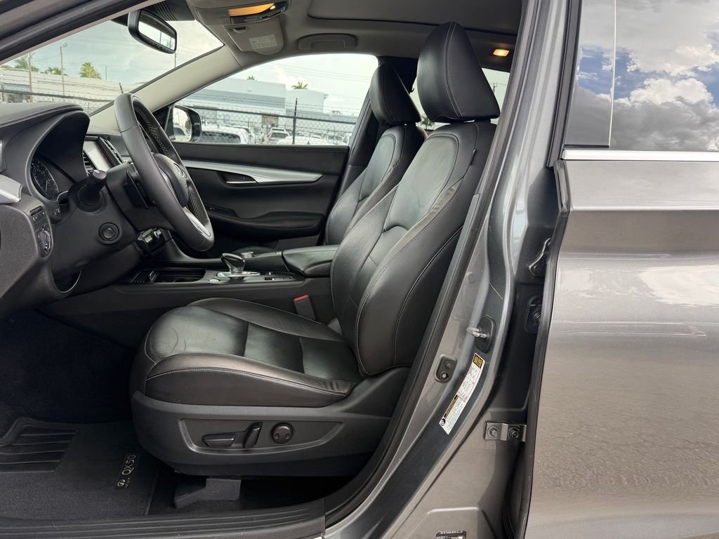 Used 2019 Gray INFINITI ESSENTIAL image 12
