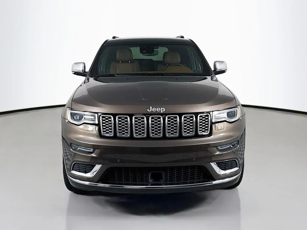 Used 2020 Brown Jeep Summit image 6
