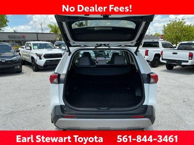 Certified Used 2024 WIND CHILL PEARL Toyota  image 12