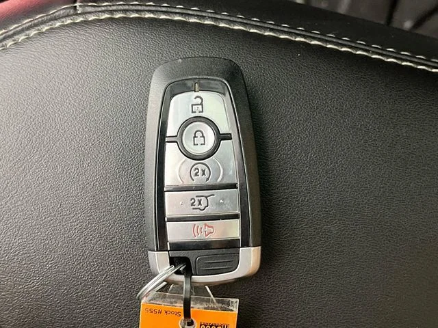 Used 2022 Red Ford XLT image 31