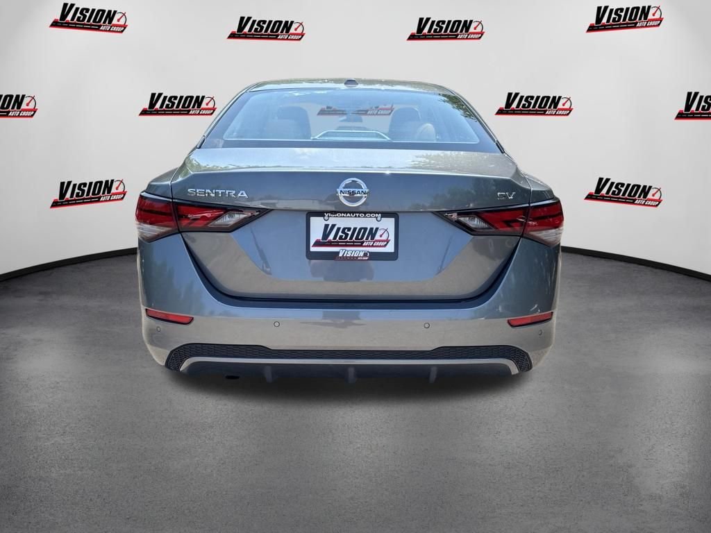 Used 2023 Gray Nissan SV image 4