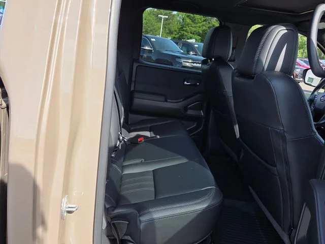 Used 2022  Nissan PRO-4X image 14