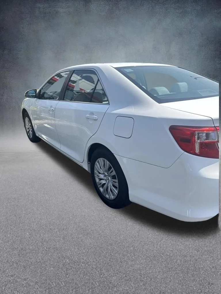 Used 2012 White Toyota LE image 4