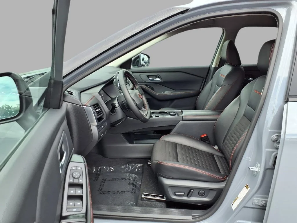 Used 2026 Gray Nissan Rock Creek image 21
