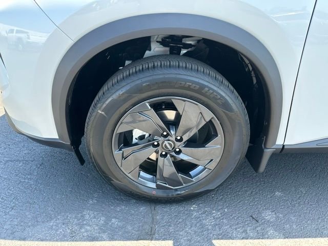 New 2026 White Nissan SV image 11
