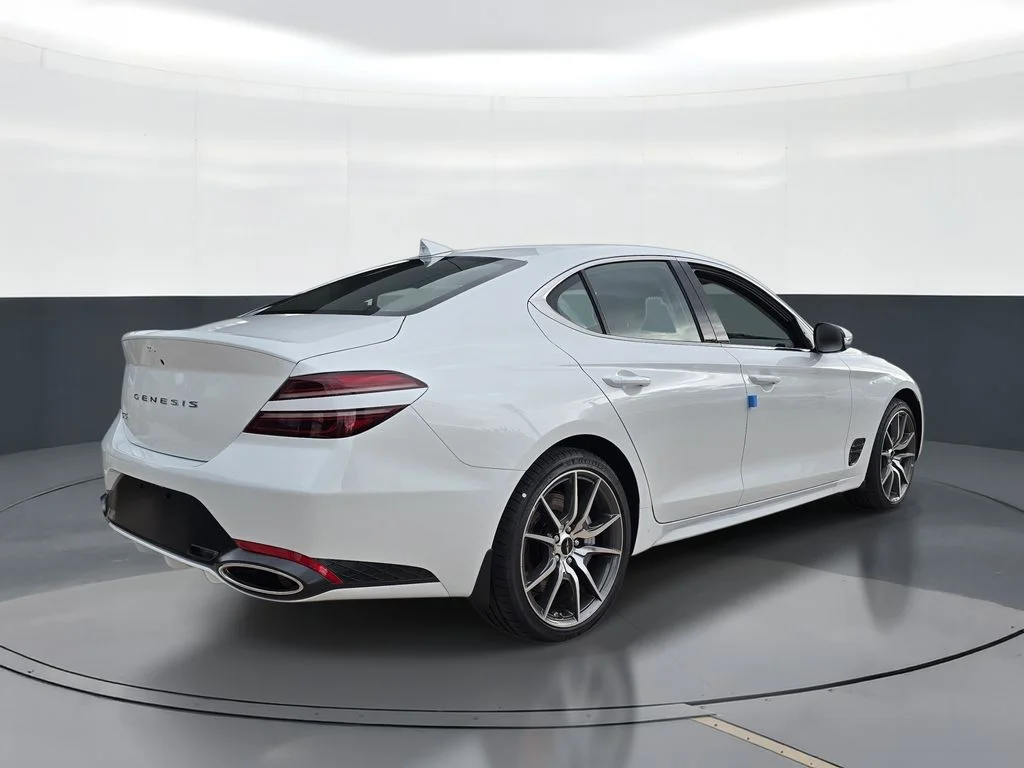 New 2026 White Genesis 2.5T image 3