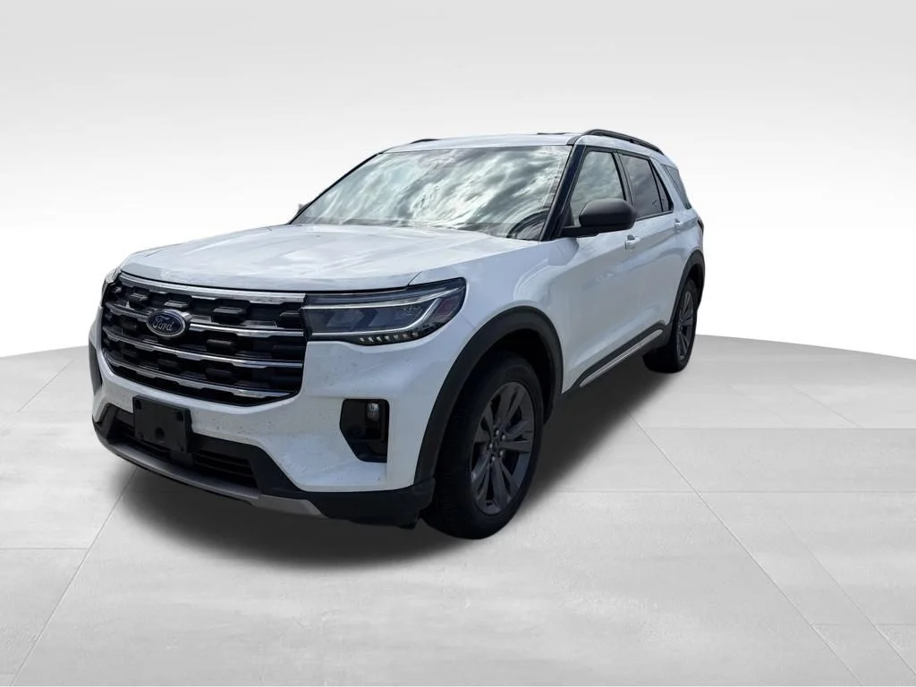 Used 2025 White Ford Active image 4
