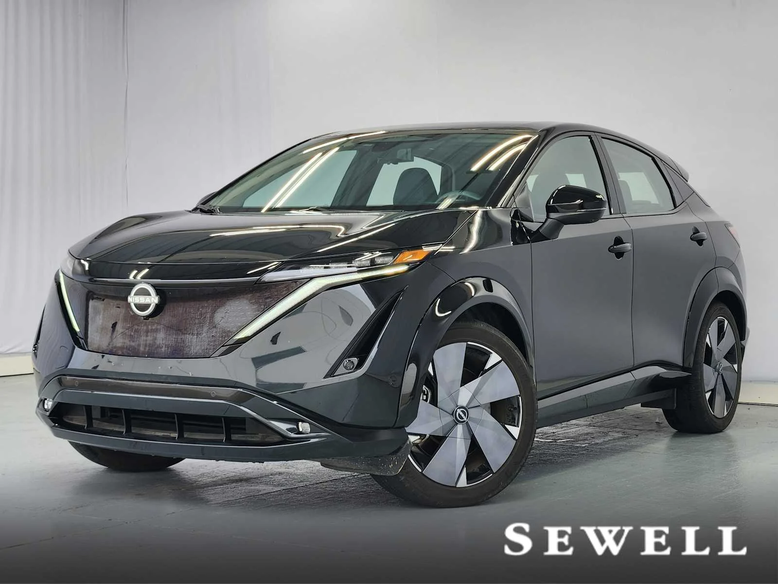 2023 Nissan Ariya Platinum+ AWD's photo