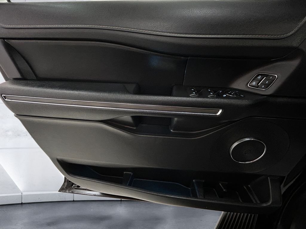 Used 2024 Black Ford XLT image 12