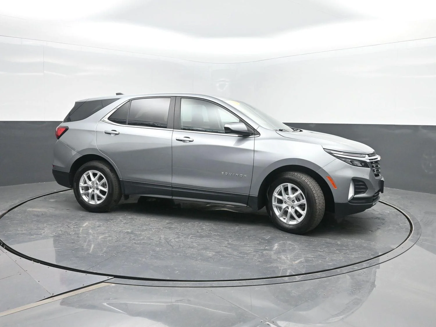 Used 2024 Sterling Gray Metallic Chevrolet LT image 3