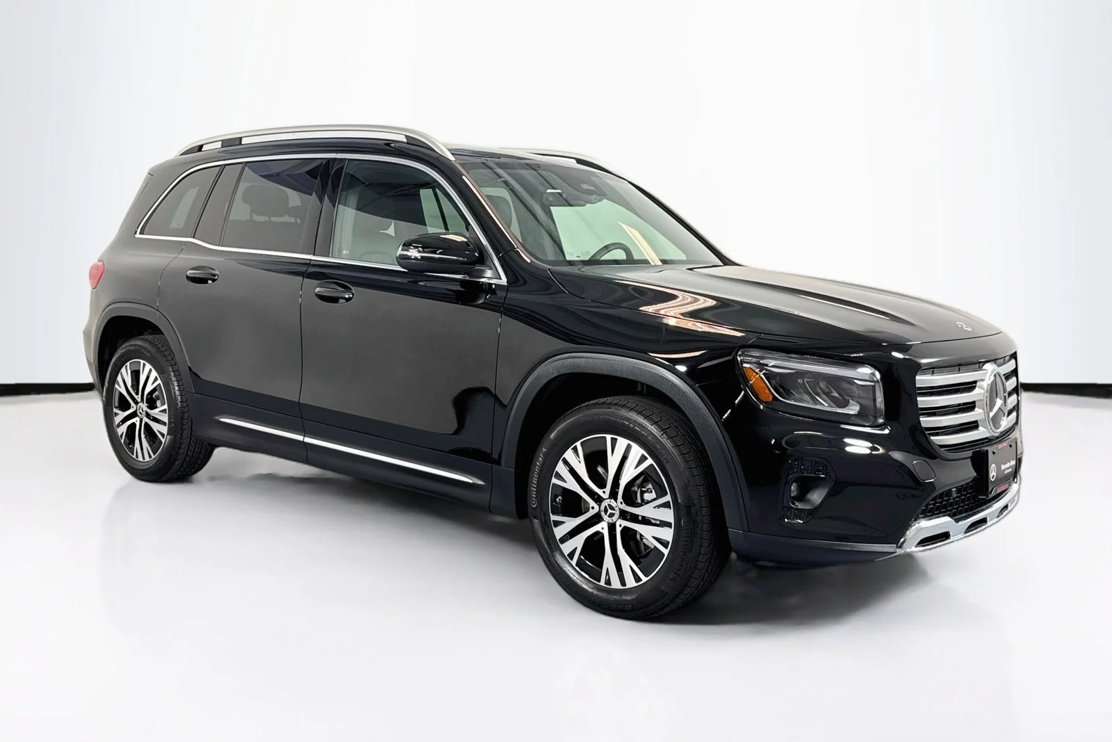 Used 2026 Night Black Mercedes-Benz GLB 250 image 3