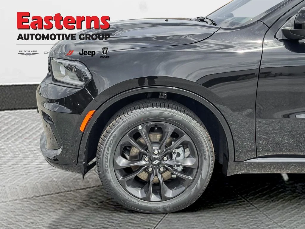 New 2026 Diamond Black Clear-Coat Exterior Paint Dodge GT Plus image 9