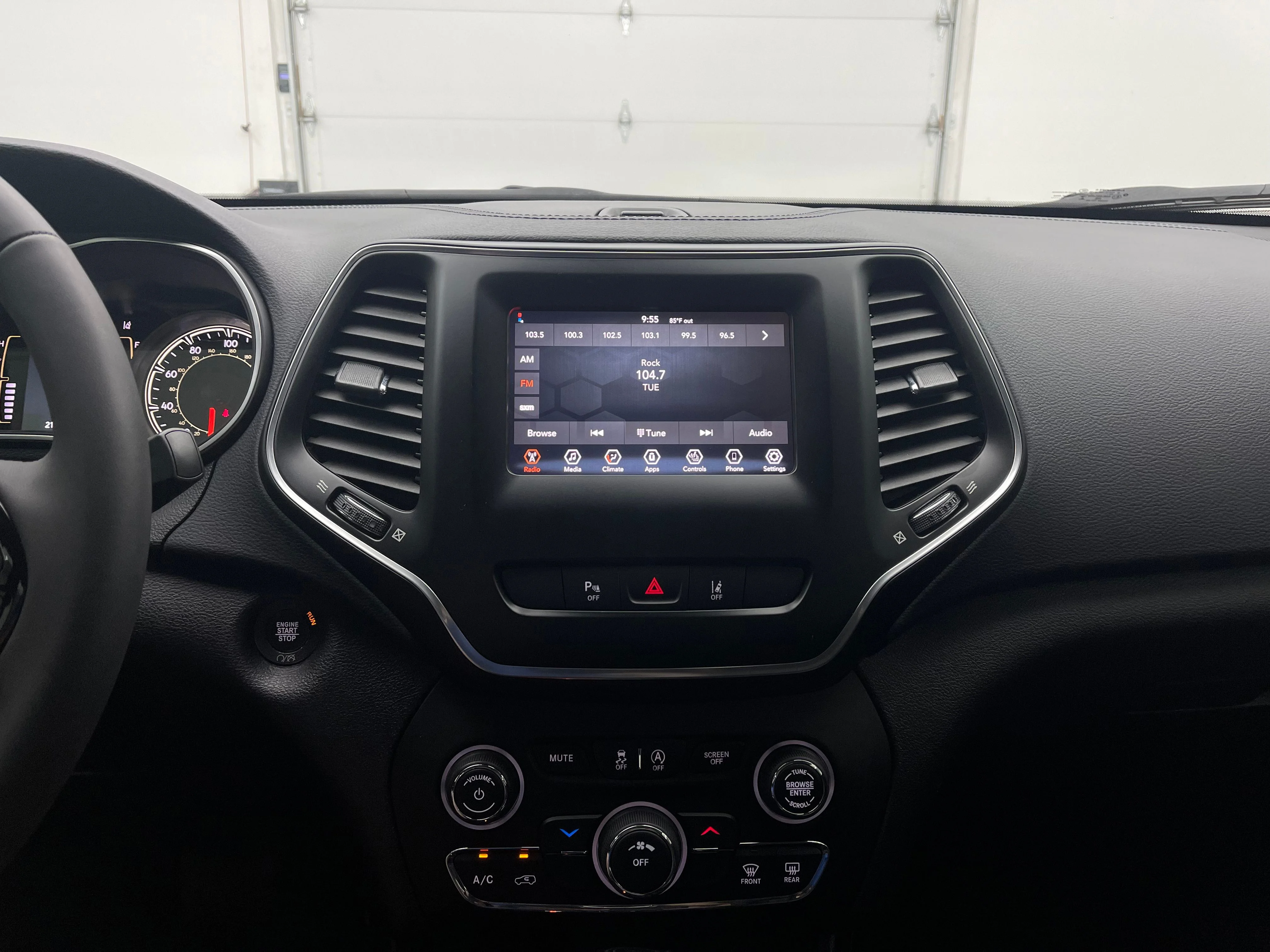 Used 2021 Velvet Red Pearlcoat Jeep Latitude Plus image 22