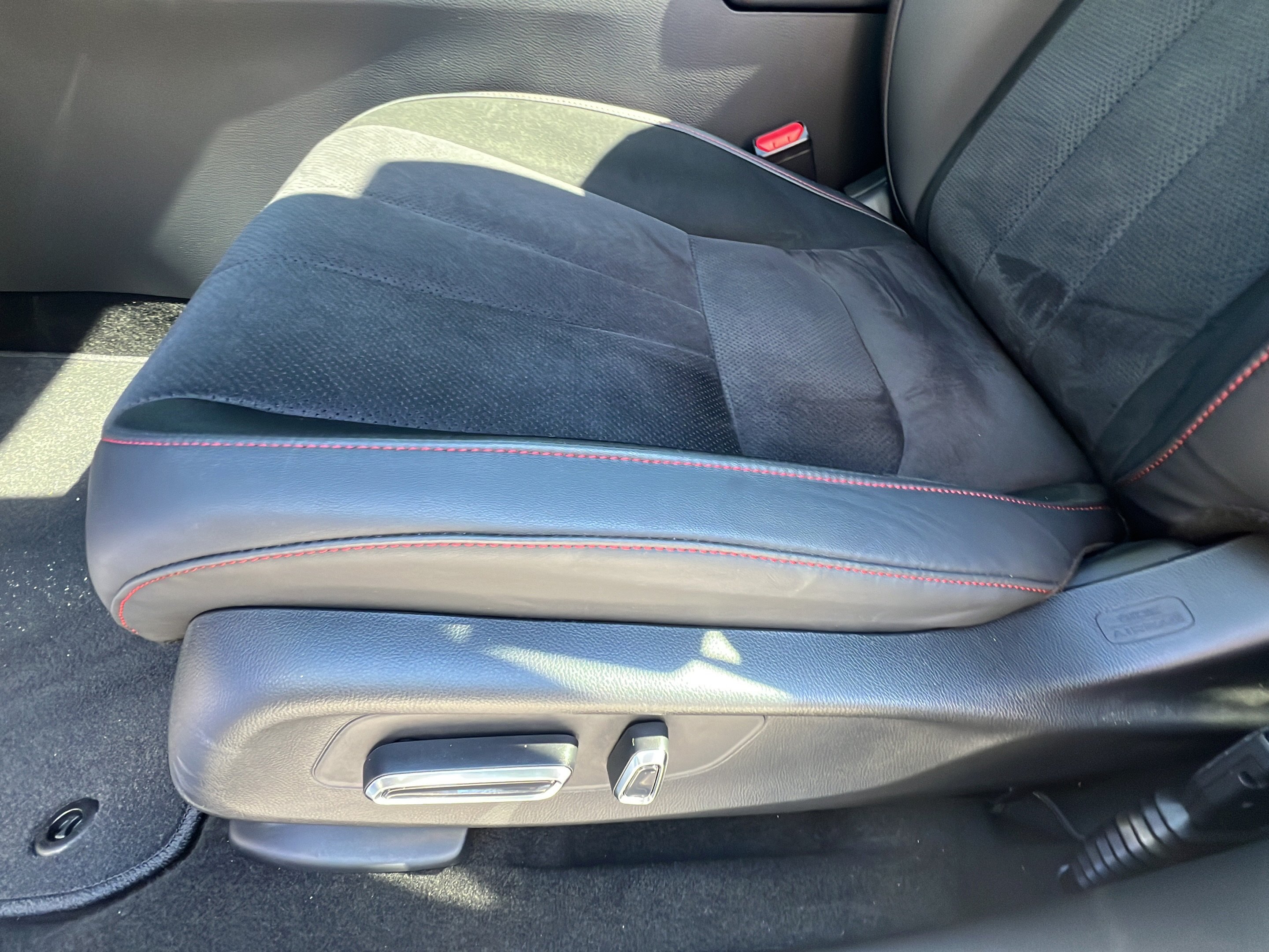 Used 2025 Urban Gray Pearl Acura w/A-Spec Package image 14