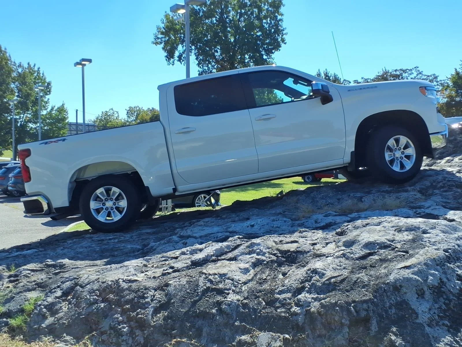 Used 2026 Summit White Chevrolet LT image 7